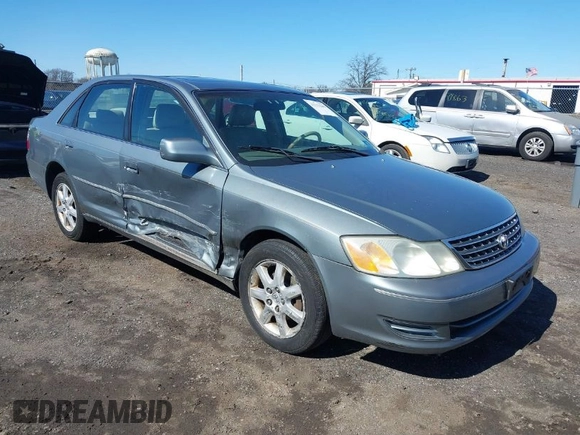 2004 Toyota Avalon XL z VIN 4T1BF28B84U389084, wystawiony jako IAAI lot #41839240 z przebiegiem 140 435 mil mil oraz . Historia ofert i sprzedaży dostępna na DreamBid. Obrazek 1.