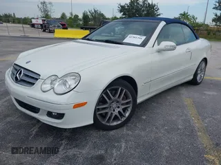 2009 Mercedes-Benz CLK 350 z VIN WDBTK56FX9T105106, wystawiony jako IAAI lot #42381316 z przebiegiem 59 138 mil mil oraz . Historia ofert i sprzedaży dostępna na DreamBid. Obrazek 2.