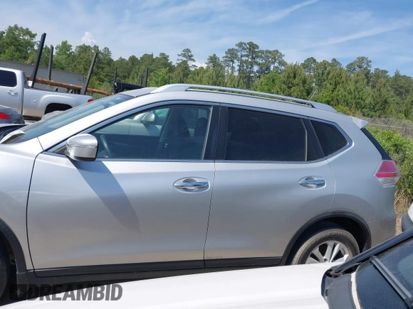 2015 Nissan Rogue SV with VIN KNMAT2MV9FP563268, listed as a IAAI auction lot 42181488 with 112,311 mi miles. Bid and sale history available at carsss.com. Image 14.