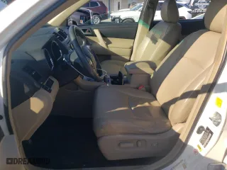 2011 Toyota Highlander with VIN 5TDZK3EHXBS029782, listed as a Copart auction lot 46915215 with 201,564 mi miles and Salvage Title. Bid and sale history available at carsss.com. Image 7.