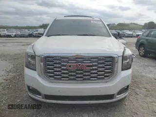 2019 GMC Yukon XL Denali with VIN 1GKS1HKJ3KR251642, listed as a Copart auction lot 76199674 with 0 mi miles and Salvage Title. Bid and sale history available at carsss.com. Image 5.