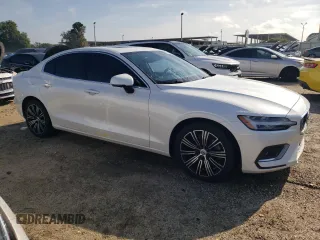 2022 Volvo S60 Plus Dark Theme with VIN 7JRL12TL5NG160726, listed as a Copart auction lot 71318124 with 44,724 mi miles and Non Repairable. Bid and sale history available at carsss.com. Image 4.