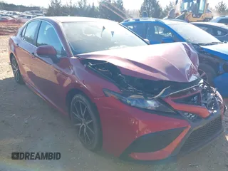 2022 Toyota Camry SE with VIN 4T1S11AK1NU052907, listed as a IAAI auction lot 41836786 with 83,122 mi miles. Bid and sale history available at carsss.com. Image 1.