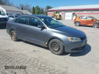 2012 Volkswagen Jetta Sedan SE w/Convenience PZEV with VIN 3VWDP7AJ6CM304557, listed as a IAAI auction lot 42142535 with 169,922 mi miles. Bid and sale history available at carsss.com. Image 1.