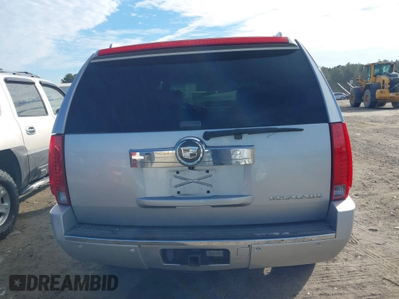 2010 Cadillac Escalade z VIN 1GYUCAEF9AR180758, wystawiony jako IAAI lot #41419380 z przebiegiem 201 784 mil mil oraz . Historia ofert i sprzedaży dostępna na DreamBid. Obrazek 17.