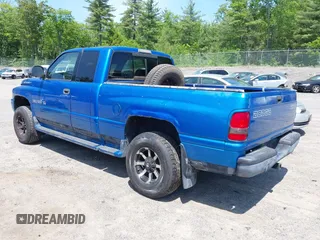 2001 Dodge 1500 z VIN 1B7HF13Z11J192882, wystawiony jako IAAI lot #42409851 z przebiegiem 114 905 mil mil oraz . Historia ofert i sprzedaży dostępna na DreamBid. Obrazek 3.