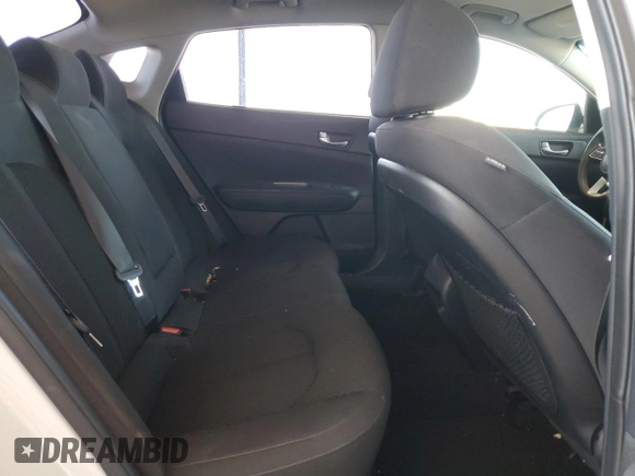 2019 Kia Optima LX z VIN 5XXGT4L39KG336198, wystawiony jako Copart lot #58867975 z przebiegiem 83 992 mil mil oraz Szkoda całkowita • Salvage title. Historia ofert i sprzedaży dostępna na DreamBid. Obrazek 10.