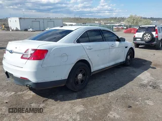 2015 Ford Police Interceptor с VIN 1FAHP2L80FG195423, выставлен на аукционе IAAI как лот 42054288 с пробегом 148 313 миль миль и . История ставок и продаж доступна на DreamBid. Изображение 4.