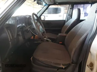 2001 Jeep Cherokee Sport with VIN 1J4FT48S21L614119, listed as a Copart auction lot 47362065 with 184,750 mi miles and Clean Title. Bid and sale history available at carsss.com. Image 7.