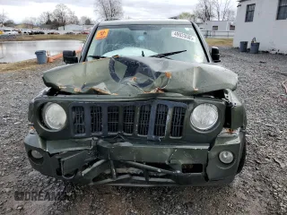 2007 Jeep Patriot Sport with VIN 1J8FF28W47D395177, listed as a Copart auction lot 49033005 with 175,125 mi miles and Salvage Title. Bid and sale history available at DreamBid. Image 5.