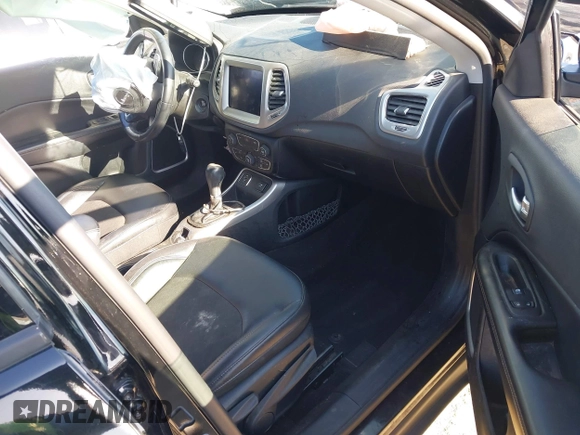 2018 Jeep Compass Altitude с VIN 3C4NJCBB0JT233741, выставлен на аукционе IAAI как лот 42002593 с пробегом 59 889 миль миль и . История ставок и продаж доступна на DreamBid. Изображение 5.