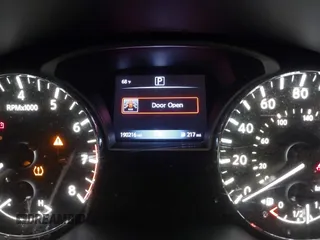 2018 Nissan Pathfinder SL with VIN 5N1DR2MN4JC646162, listed as a IAAI auction lot 40469653 with 190,216 mi miles and . Bid and sale history available at DreamBid. Image 15.