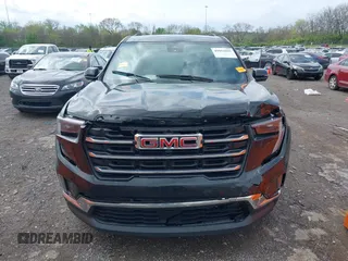 2024 GMC Acadia AWD Elevation z VIN 1GKENNKSXRJ197435, wystawiony jako IAAI lot #41951892 z przebiegiem 10 366 mil mil oraz . Historia ofert i sprzedaży dostępna na DreamBid. Obrazek 12.