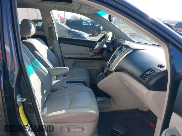 2005 Lexus RX 330 with VIN JTJHA31U950091101, listed as a IAAI auction lot 41703726 with 179,502 mi miles. Bid and sale history available at carsss.com. Image 5.