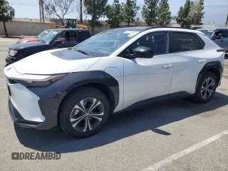 2024 Toyota bZ4X XLE z VIN JTMAAAAA7RA044292, wystawiony jako Copart lot #62213425 z przebiegiem 108 mil mil oraz Szkoda całkowita • Salvage title. Historia ofert i sprzedaży dostępna na DreamBid. Obrazek 1.