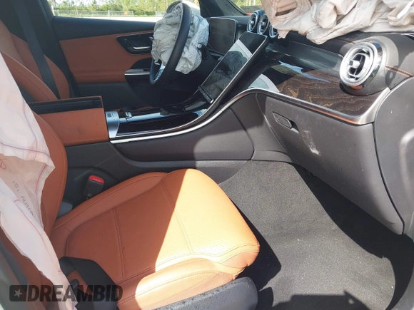 2025 Mercedes-Benz GLC 300 z VIN W1NKM4HB3SF237083, wystawiony jako IAAI lot #41666241 z przebiegiem Nie podano mil oraz . Historia ofert i sprzedaży dostępna na DreamBid. Obrazek 5.