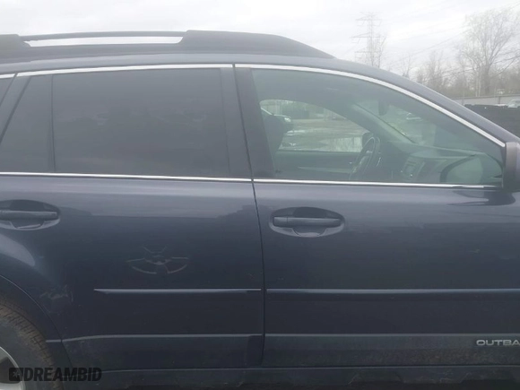2014 Subaru Outback 2.5i Premium with VIN 4S4BRCCC1E3209903, listed as a IAAI auction lot 41879056 with 98,357 mi miles. Bid and sale history available at carsss.com. Image 13.