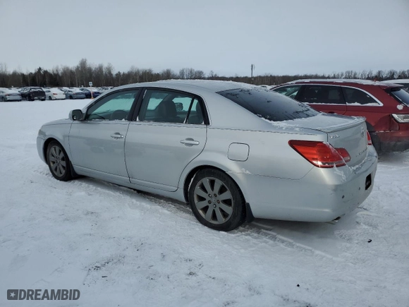 2005 Toyota Avalon XL with VIN 4T1BK36B65U039992, listed as a Copart auction lot 88887475 with 204,143 mi miles and Clean Title. Bid and sale history available at carsss.com. Image 2.