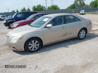 2007 Toyota Camry CE z VIN 4T1BE46K27U523304, wystawiony jako IAAI lot #42415878 z przebiegiem 204 105 mil mil oraz . Historia ofert i sprzedaży dostępna na DreamBid. Obrazek 2.