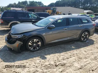 2018 Buick Regal Essence with VIN W04GV8SX4J1118762, listed as a Copart auction lot 62685375 with 117,349 mi miles and Salvage title. Bid and sale history available at DreamBid. Image 1.