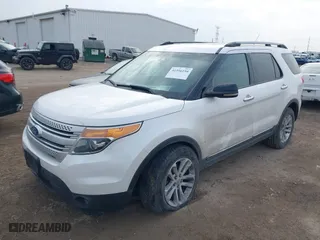 2011 Ford Explorer XLT with VIN 1FMHK8D89BGA24749, listed as a IAAI auction lot 41556194 with 174,383 mi miles. Bid and sale history available at carsss.com. Image 17.