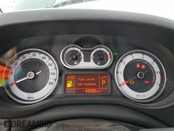 2014 FIAT 500L Trekking with VIN ZFBCFADH3EZ011436, listed as a Copart auction lot 60106865 with 43,232 mi miles and Salvage title. Bid and sale history available at DreamBid. Image 9.