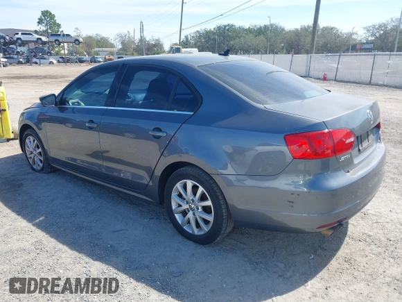 2013 Volkswagen Jetta Sedan SE w/Convenience/Sunroof with VIN 3VWBP7AJ3DM258887, listed as a IAAI auction lot 41611167 with 134,406 mi miles. Bid and sale history available at carsss.com. Image 3.