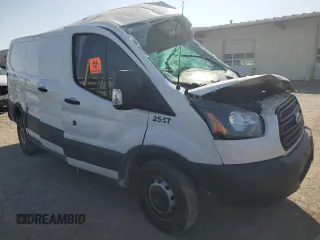 2018 Ford Transit z VIN 1FTYR1ZM3JKA37330, wystawiony jako Copart lot #72782594 z przebiegiem Nie podano mil oraz Szkoda całkowita • Salvage title. Historia ofert i sprzedaży dostępna na DreamBid. Obrazek 4.