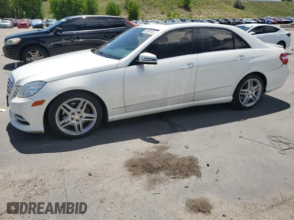 2013 Mercedes-Benz E 350 Luxury with VIN WDDHF8JB2DA733575, listed as a Copart auction lot 61680145 with 83,098 mi miles and Salvage title. Bid and sale history available at DreamBid. Image 1.