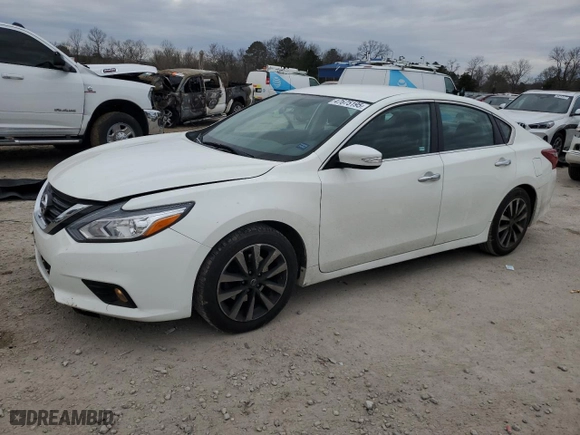 2018 Nissan Altima 2.5 SL with VIN 1N4AL3AP1JC181527, listed as a Copart auction lot 47675195 with 203,277 mi miles and Salvage Title. Bid and sale history available at carsss.com. Image 1.