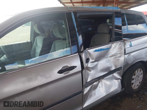 2009 Honda Odyssey LX with VIN 5FNRL38289B049418, listed as a IAAI auction lot 41777253 with 151,512 mi miles and . Bid and sale history available at DreamBid. Image 6.