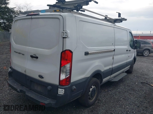 2018 Ford Transit z VIN 1FTYR2YM8JKB17665, wystawiony jako IAAI lot #40803462 z przebiegiem 129 703 mil mil oraz . Historia ofert i sprzedaży dostępna na DreamBid. Obrazek 4.