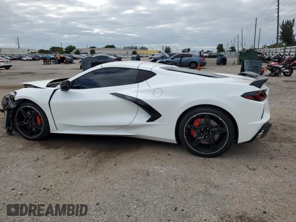 2021 Chevrolet Corvette 3LT with VIN 1G1YC2D46M5120132, listed as a Copart auction lot 80923944 with 9,193 mi miles and Salvage Title. Bid and sale history available at carsss.com. Image 2.