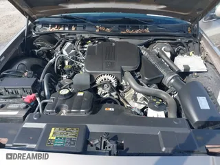 2005 Mercury Grand Marquis GS with VIN 2MEFM74W55X603152, listed as a IAAI auction lot 41872534 with 84,290 mi miles. Bid and sale history available at carsss.com. Image 10.