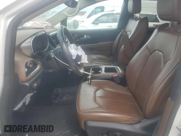 2017 Chrysler Pacifica Limited with VIN 2C4RC1GG6HR504447, listed as a Copart auction lot 53864345 with 122,164 mi miles and Clean Title. Bid and sale history available at DreamBid. Image 7.