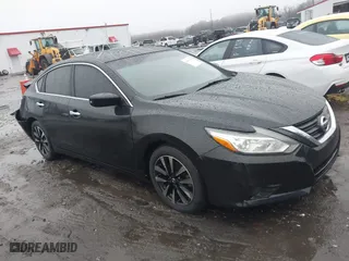 2018 Nissan Altima 2.5 SR with VIN 1N4AL3AP8JC193562, listed as a IAAI auction lot 41571908 with 94,032 mi miles. Bid and sale history available at carsss.com. Image 1.