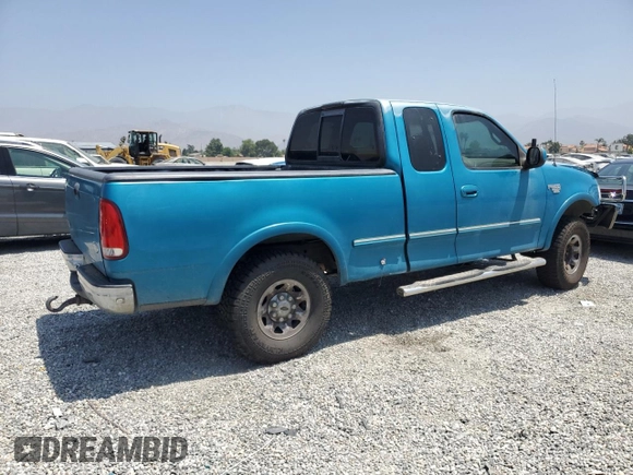 1998 Ford F-250 z VIN 1FTPX28L0WKB51597, wystawiony jako Copart lot #61813065 z przebiegiem 206 958 mil mil oraz Szkoda całkowita • Salvage title. Historia ofert i sprzedaży dostępna na DreamBid. Obrazek 3.