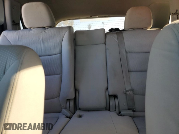 2012 Kia Sorento LX with VIN 5XYKT4A22CG281174, listed as a Copart auction lot 88546905 with Not Provided miles and Clean Title. Bid and sale history available at carsss.com. Image 10.