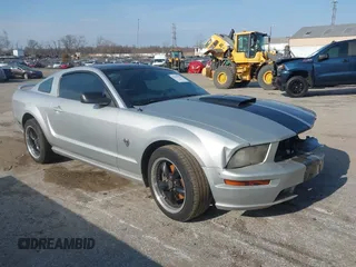 2009 Ford Mustang GT with VIN 1ZVHT82H795128079, listed as a IAAI auction lot 41727791 with 131,495 mi miles and . Bid and sale history available at DreamBid. Image 1.