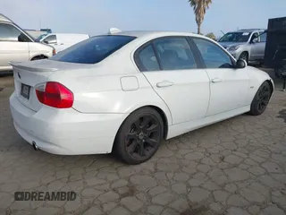 2007 BMW 3 Series 335i with VIN WBAVB73537VH21782, listed as a IAAI auction lot 42725609 with 145,157 mi miles and . Bid and sale history available at DreamBid. Image 4.