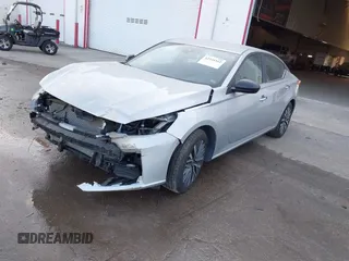 2024 Nissan Altima SV z VIN 1N4BL4DV3RN375951, wystawiony jako IAAI lot #42334342 z przebiegiem 24 068 mil mil oraz . Historia ofert i sprzedaży dostępna na DreamBid. Obrazek 17.