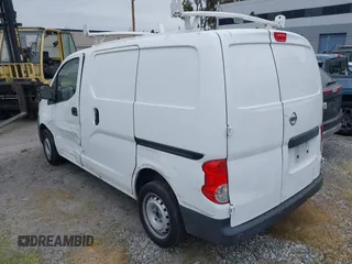 2015 Nissan NV200 SV with VIN 3N6CM0KNXFK710080, listed as a IAAI auction lot 41831172 with 144,397 mi miles. Bid and sale history available at carsss.com. Image 3.