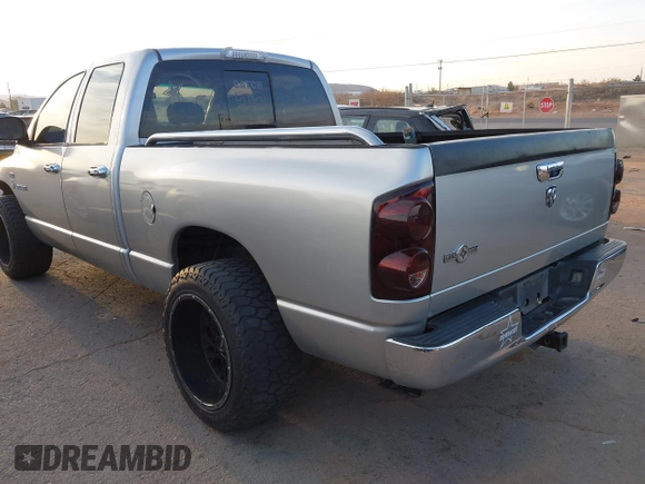 2008 Dodge 1500 SLT z VIN 1D7HA18298S592306, wystawiony jako IAAI lot #41885174 z przebiegiem 176 071 mil mil oraz . Historia ofert i sprzedaży dostępna na DreamBid. Obrazek 3.