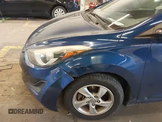 2015 Hyundai Elantra SE z VIN 5NPDH4AE3FH647340, wystawiony jako IAAI lot #39683590 z przebiegiem 149 884 mil mil oraz . Historia ofert i sprzedaży dostępna na DreamBid. Obrazek 6.