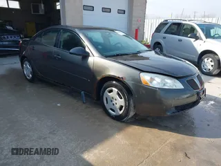 2007 Pontiac G6 1SV Value Leader with VIN 1G2ZF58B674177975, listed as a IAAI auction lot 41900661 with 188,500 mi miles and . Bid and sale history available at carsss.com. Image 1.