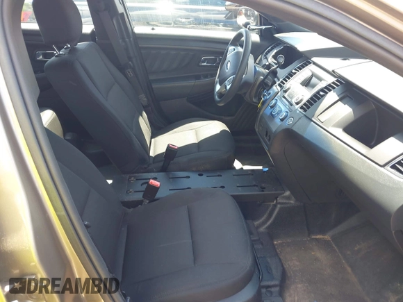 2016 Ford Police Interceptor z VIN 1FAHP2MKXGG116013, wystawiony jako IAAI lot #42237717 z przebiegiem 104 137 mil mil oraz . Historia ofert i sprzedaży dostępna na DreamBid. Obrazek 5.