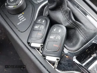 2020 Jeep Cherokee Limited with VIN 1C4PJMDX6LD503944, listed as a IAAI auction lot 41867418 with 92,691 mi miles. Bid and sale history available at carsss.com. Image 11.