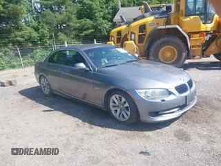 2013 BMW 3 Series 328i with VIN WBADW7C50DE733364, listed as a IAAI auction lot 42633440 with Not provided miles and . Bid and sale history available at DreamBid. Image 1.