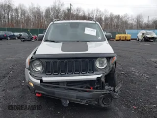 2018 Jeep Renegade Trailhawk with VIN ZACCJBCB1JPG74527, listed as a IAAI auction lot 41814352 with 71,120 mi miles. Bid and sale history available at carsss.com. Image 12.