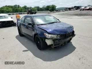 2013 Scion tC z VIN JTKJF5C77D3045734, wystawiony jako Copart lot #55356405 z przebiegiem 174 691 mil mil oraz Szkody całkowita. Historia ofert i sprzedaży dostępna na DreamBid. Obrazek 14.